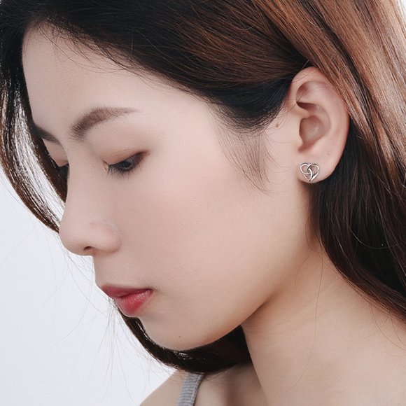 925 Sterling Silver Infinity Heart Stud Earrings - Picture 4 of 10
